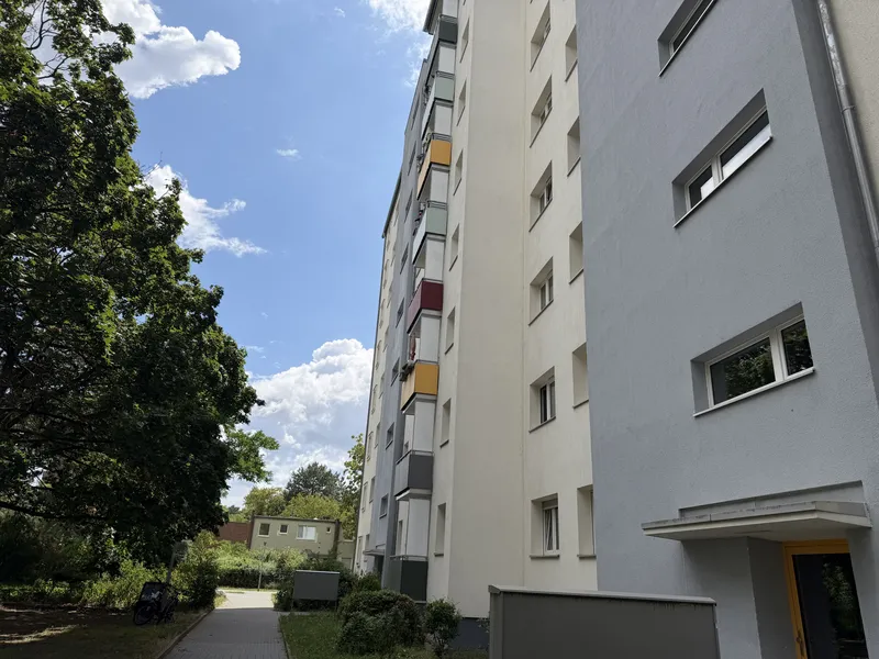 2-Zimmer-Wohnung in Spandau mit WBS ab 160 — photo 1